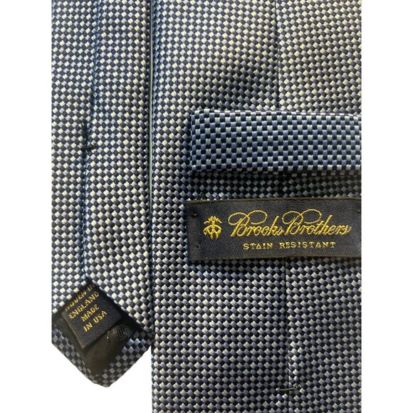 Brooks Brothers Blue Stain Resistant Silk Tie Made In USA - Picture 5 of 6